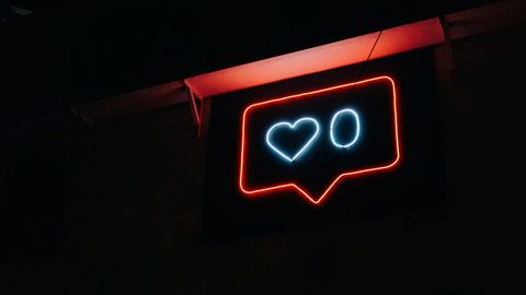 Instagram ва Facebook лайкларни яшириш функциясини синовдан ўтказди