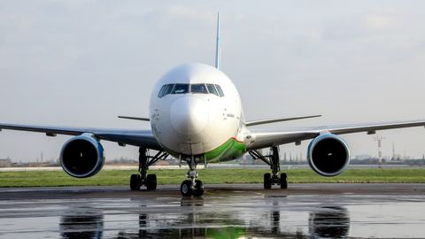 “Chiptalar oldindan sotib olingani to‘g‘risidagi xabarlar asossiz”. Transport vazirligi Rossiyaga amalga oshirilayotgan aviaqatnovlarga chiptalar sotuvda qolmaganiga izoh berdi