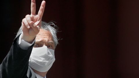 Putin Rossiya vaksinasi bilan emlanganidan keyin COVID-19’ga chalingan Argentina prezidentiga sog‘liq tiladi