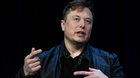 SpaceX rahbari Ilon Mask Rossiyaga to‘liq ko‘p martalik raketa yaratishni maslahat berdi
