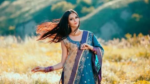 Hindistonlik Rapunsel sochlarni tez o‘stirish sirlari bilan bo‘lishdi (video)