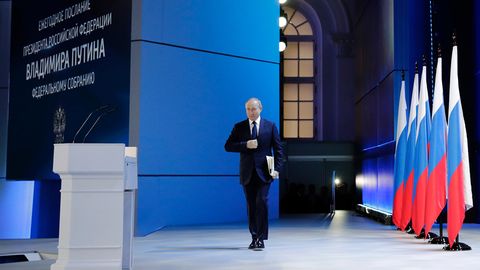 Vladimir Putin Rossiya Federal majlisiga murojaatini o‘qib eshittirmoqda (to‘g‘ridan to‘g‘ri efir)