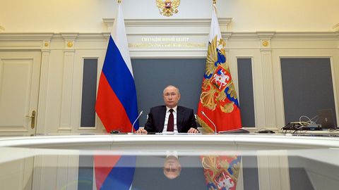 Putin Zelenskiyga istagan vaqtida Moskvada uchrashishni taklif qildi