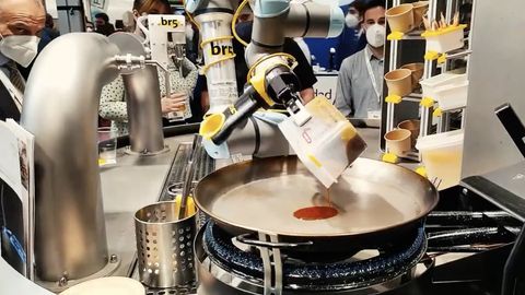Ispaniyada paelya tayyorlashga qodir dunyodagi birinchi robot-qo‘l yaratildi