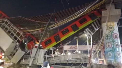 Мехикода метро кўприги поезд билан бирга қулаб тушди, 13 киши ҳалок бўлиб, 70 киши жабрланди (видео)