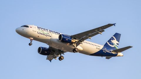 Матбуот хизмати иш ташлаш уюштирган Qanot Sharq авиакомпаниясининг иккинчи самолёти етиб келди