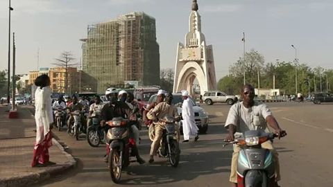 Afrika davlatida ayol biryo‘la 9 farzandni dunyoga keltirdi