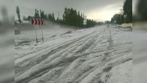 Foto: Namangandagi qishloq yo‘lining do‘ldan keyingi holati