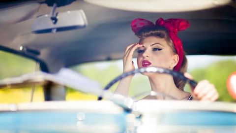 Ko‘zoynak, fonar va issiqda mashina ichida qoldirish tavsiya qilinmaydigan boshqa buyumlar