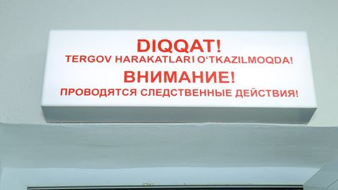 Бухорода хотинини пичоқлашга уринган эр қўлга олинди. У қасддан одам ўлдиришда айбланмоқда