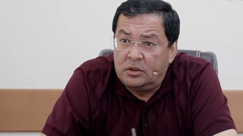 Фотиҳ Жалолов «Ўзбеккино» раҳбари устидан шикоят хатига имзо чеккани учун унинг жамоаси 4 ойдан бери ойлик ололмаётгани ҳақида сўзлаб берди (видео)