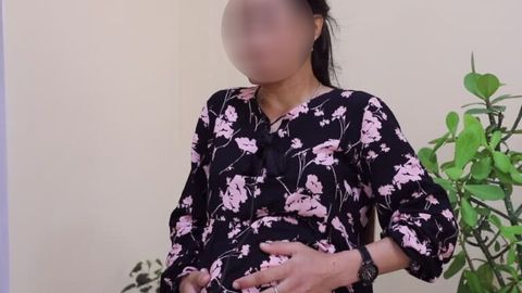 Qashqadaryoda o‘quvchiga tanbeh bergan homilador o‘qituvchi kaltaklandi. Ayol homila tushish xavfi bilan tug‘ruqxonaga yotqizilgan