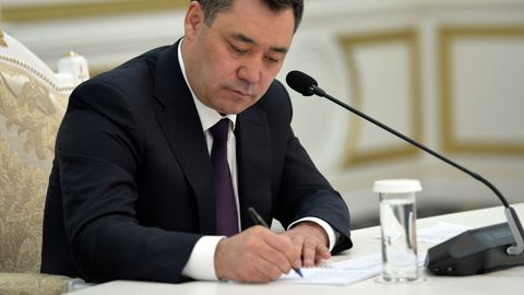 Қирғизистонда Коррупцияга қарши кураш хизмати фаолиятига чек қўйилди