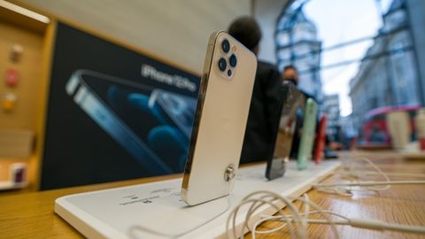 Apple sog‘liq uchun xavfli gadjetlar nomini ma’lum qildi