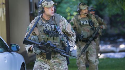 FQB qotillar va narkosavdogarlar uchun maxsus dastur ishlab chiqib, ular orasida yashirincha tarqatdi hamda 800 kishini qo‘lga oldi