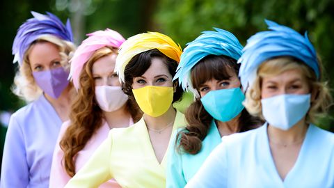 Украина «Спутник V» билан эмланганларни киритмайди, коронавирусдан ҳимояланишнинг ноодатий усули маълум бўлди, Нью-Йоркда вакцинация ютуқлари салют билан нишонланди. Коронахабарлар