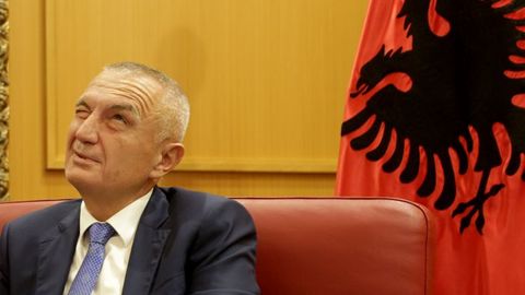 Albaniya parlamenti mamlakat prezidentiga impichment e’lon qildi