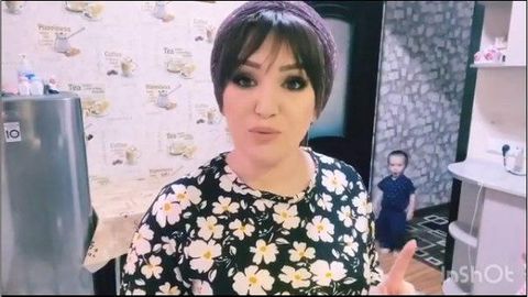 Xonanda Nigora juda tez tayyor bo‘luvchi lazanya tayyorlashni o‘rgatadi (video)