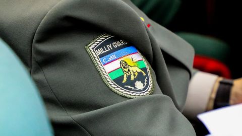 Buxoroda fuqarodan pul talab qilgan soxta Milliy gvardiya xodimi qo‘lga olindi