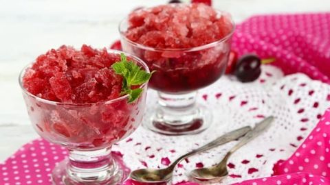 Gilos va apelsindan yaxna desert tayyorlaymiz