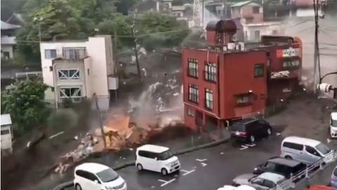 Yaponiyada sodir bo‘lgan ulkan ko‘chki oqibatida 20 kishi bedarak yo‘qoldi (video)