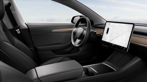 Tesla elektrokarlari rus tilida “gapirishni” boshladi