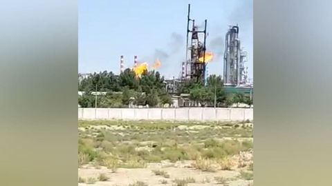 Qashqadaryodagi zavodda sodir bo‘lgan yong‘inda 5 kishi emas, 2 kishi jarohatlangan. Bir nafar shaxs vafot etgani tasdiqlandi