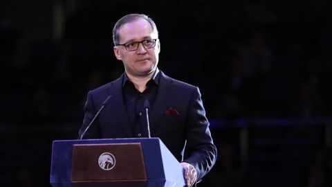“Bunaqa odamlar Yer yuzidan qirilib ketsin” — Komil Allamjonov “peduniversitet”da talaba qizga tegajog‘lik qilingani haqida