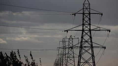 Braziliyada elektr uzatish liniyasining ustuni qulab tushdi, yetti kishi halok bo‘ldi