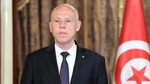 Tunis prezidenti bosh vazirni iste’foga chiqarib, parlamentni tarqatib yubordi. Parlament binosiga harbiy texnika tortib kelindi