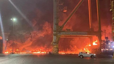 Dubay portidagi kemalardan birida portlash sodir bo‘ldi