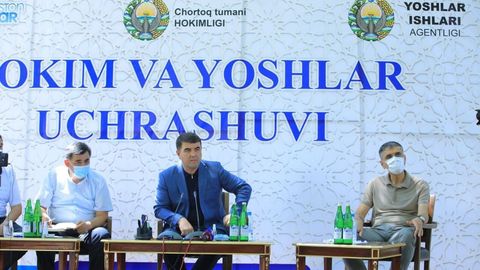 Namangan viloyat hokimi ayrim ijtimoiy tarmoqlarni bir oyga bloklab, hammani kitob, gazeta o‘qishga o‘tkazish kerakligini aytdi