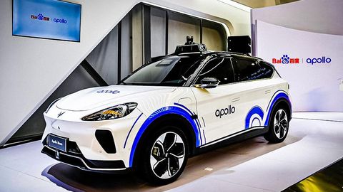 Хитойнинг Baidu технологик компанияси роботга ўхшаш автомобилни тақдим этади