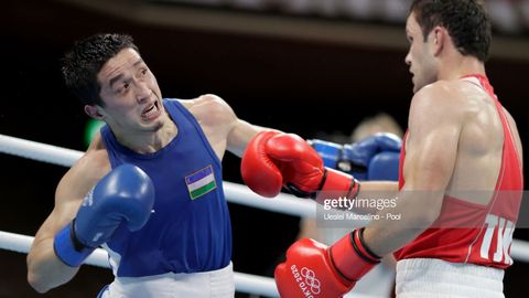 Tokio—2020. Elnur Abduraimov tojikistonlik bokschini mag‘lub etib, chorak finalga yo‘l oldi