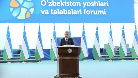 Шавкат Мирзиёев: «Ҳар йили ҳоким, вазир, идора ва банк раҳбарлигига камида 2 нафардан ёш номзодлар захираси тасдиқланади»