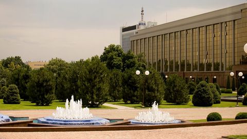 Президент Администрацияси ва Вазирлар Маҳкамаси раҳбарияти, ходимлари коронавирусга қарши тўлиқ эмлангани маълум қилинди