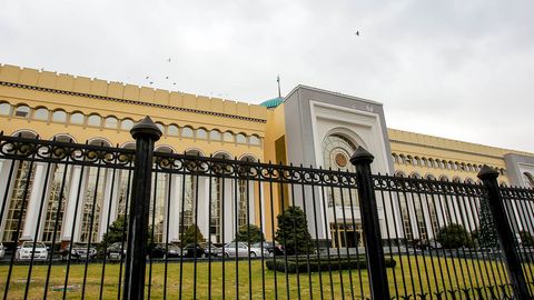 Ўзбекистоннинг олти нафар дипломатига фавқулодда ва мухтор элчи унвони берилди