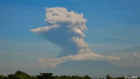 Indoneziyada Merapi vulqoni otila boshladi (video)