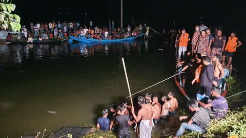 Bangladeshda qayiq va trauler to‘qnashib ketdi. Oqibatda o‘nlab odamlar halok bo‘ldi