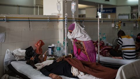 Ҳиндистонда номаълум касалликдан бир ҳафтада 68 киши вафот этди. Улардан 40 нафари болалар