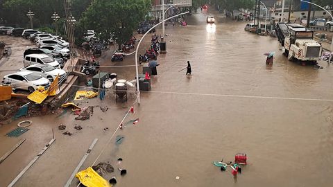 Suv toshqinlari oqibatida Xitoyda 21 kishi, Turkiyada 27 kishi halok bo‘ldi