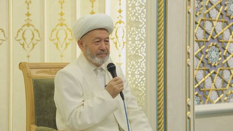 Москвада даволанаётган муфтий Усмонхон Алимов соғлиғи ҳақида маълумот берилди