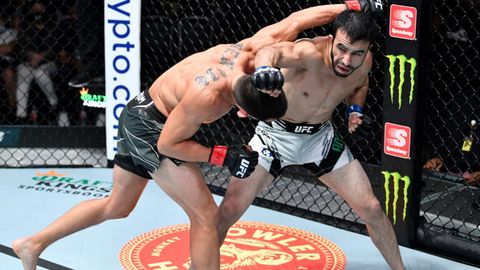 Заррух Адашев америкалик рақибини мағлуб этиб, UFC’даги илк ғалабасини қўлга киритди