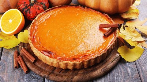 Dolchin qo‘shib amerikancha qovoqli pirog pishirib ko‘ring