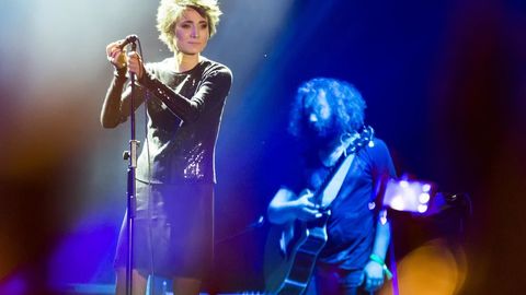 Земфира пандемия унинг касбини яксон қилганини билдириб, онлайн концертлар беришдан бош тортди