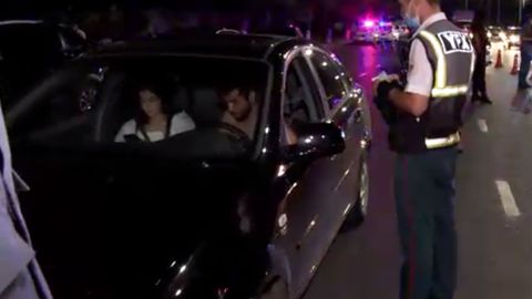 Тошкентда Gentra’ни кийимсиз бошқариб кетаётган маст фуқаро жавобгарликка тортилди (видео)