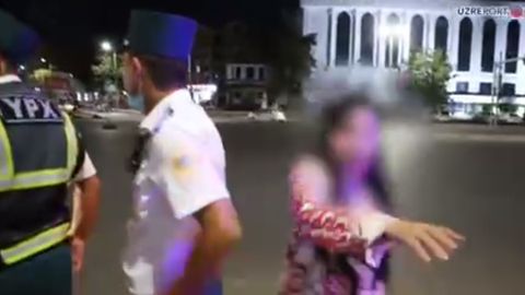 “Men ‘zamministr’ning ikkinchi xotini bo‘laman”. Toshkentdagi reyd davomida qoidabuzar ayol YPX xodimlariga faol qarshilik ko‘rsatdi (video)