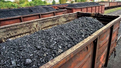 Фарғонада омбор мудири аҳоли ва давлат ташкилотларига тарқатилиши керак бўлган 852 минг тонна кўмирни сотиб юборгани аниқланди