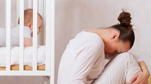 Tug‘ruqdan keyingi depressiya: 8 ta yashirin simptom