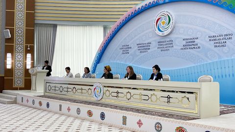 Туркманистонда Марказий Осиё етакчи аёллари мулоқотининг форуми бўлиб ўтди